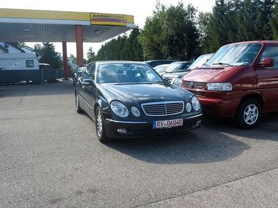 Mercedes E200