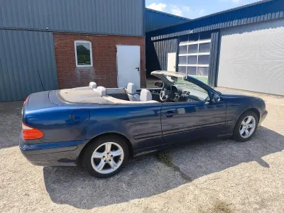 Gebraucht Mercedes CLK200 136 PS (100 kW) 2000 Blau Cabrio