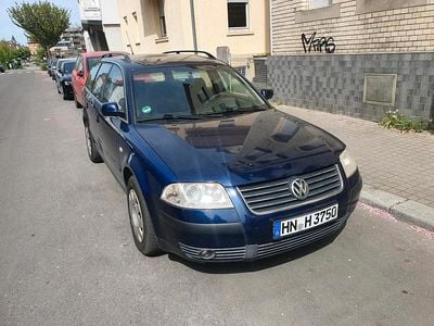 Usata VW Passat 100 CV (73 kW) 2001 Blu Station wagon