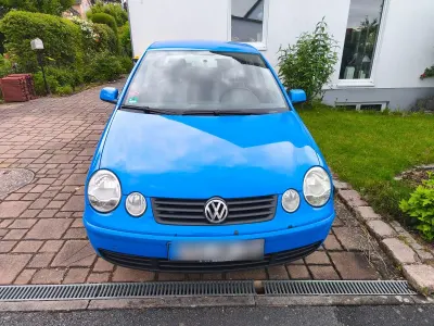 Gebraucht VW Polo Basis 75 PS (55 kW) 2004 Blau Kleinwagen