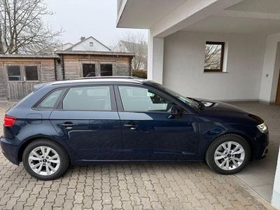 Blau Gebraucht 2017 Audi A3 Ambition Limousine | 15.490 € (Guter Preis)
