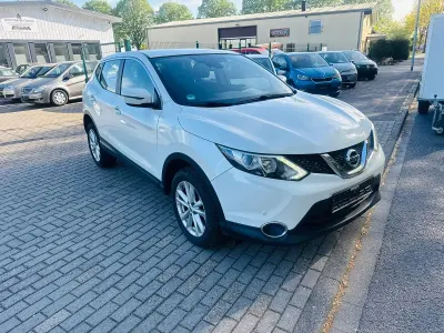 Usata Nissan Qashqai Acenta 131 CV (96 kW) 2015 Bianco SUV