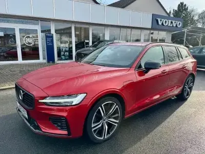 Usado Volvo V60 R-Design 349 HP (256 kW) 2021 Vermelho Carrinha