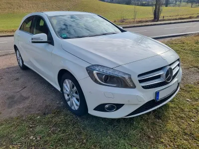 Usata Mercedes A180 122 CV (89 kW) 2014 Bianco Berlina