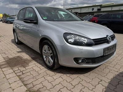 Gebraucht VW Golf VII Match 105 PS (77 kW) 2012 Silber Limousine
