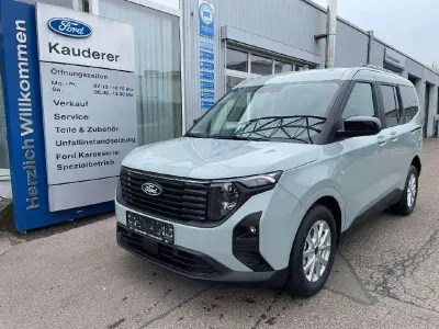 Neu Ford Tourneo Courier Titanium 125 PS (91 kW) 2026 Cactus grey Van / Kleinbus