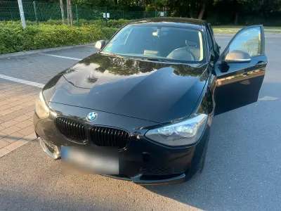 Gebraucht BMW 116 Basis 200 PS (147 kW) 2013 Schwarz Kleinwagen
