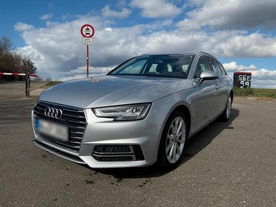 Używany Audi A4 150 KM (110 kW) 2019 Srebrny Kombi