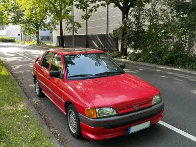 Gebraucht Ford Escort RS 71 PS (52 kW) 1991 Rot Limousine