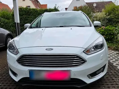 Gebraucht Ford Focus 125 PS (91 kW) 2016 Weiß Kombi