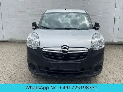 Gebraucht Opel Combo 105 PS (77 kW) 2019 Silber Van / Kleinbus
