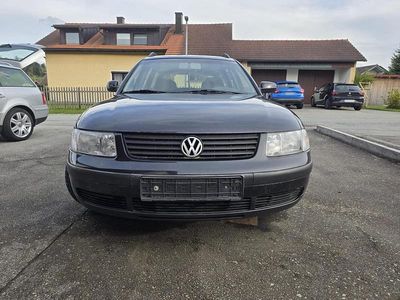 Gebraucht VW Passat 116 PS (85 kW) 1999 Schwarz Kombi