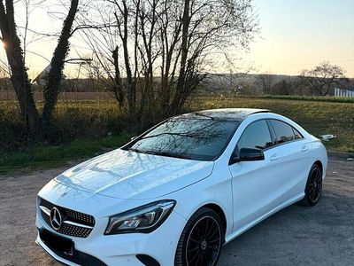 Gebraucht Mercedes CLA180 AMG line 122 PS (89 kW) 2018 Weiß Limousine