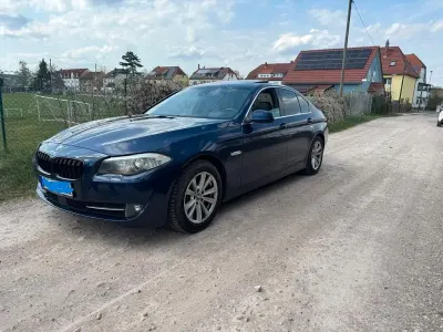 Gebraucht BMW 530 Sport Line 245 PS (180 kW) 2010 Blau Limousine