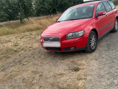 Gebraucht Volvo V50 109 PS (80 kW) 2007 Rot Kombi