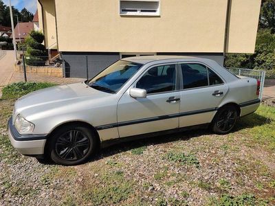 Mercedes C180