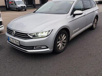 Gebraucht VW Passat Comfortline 150 PS (110 kW) 2019 Silber Kombi