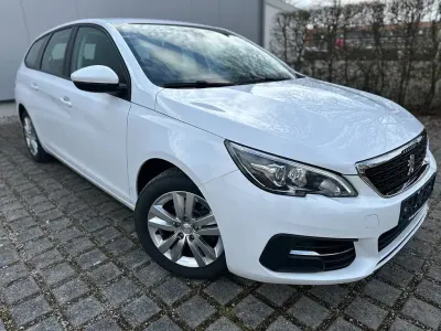 Gebraucht Peugeot 308 Active 131 PS (96 kW) 2019 Weiß Kombi