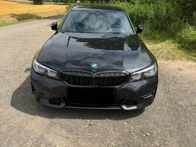 Gebraucht BMW 320 Sport Line 184 PS (135 kW) 2020 Schwarz Limousine