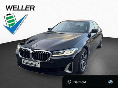Gebraucht BMW 530e Luxury Line 292 PS (214 kW) 2023 Black sapphire (schwarz) Limousine