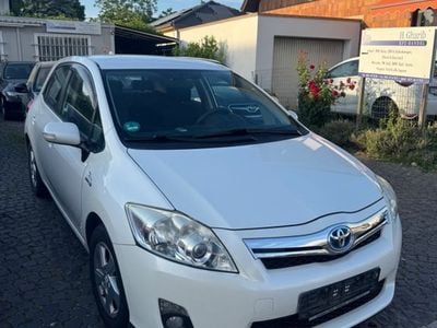 Toyota Auris Hybrid