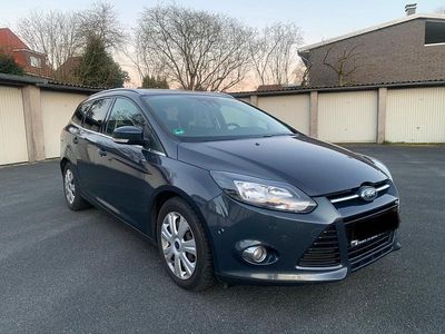 Gebraucht Ford Focus Titanium 140 PS (102 kW) 2011 Grau Kombi