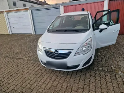 Gebraucht Opel Meriva S 75 PS (55 kW) 2010 Weiß Van / Kleinbus