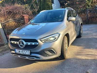 Gebraucht Mercedes GLA180 Business 116 PS (85 kW) 2020 Grau SUV