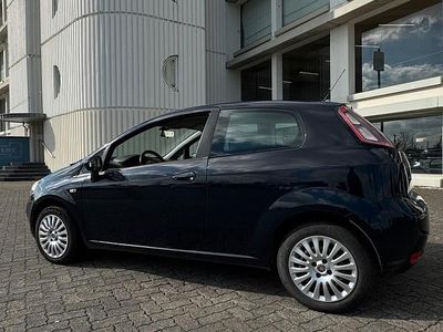 Gebraucht Fiat Punto 69 PS (50 kW) 2011 Blau Kleinwagen