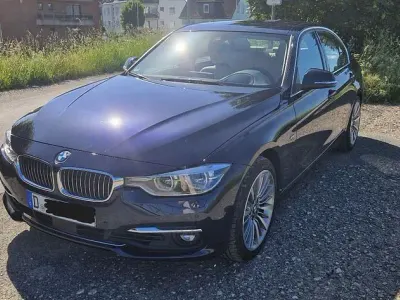 Gebraucht BMW 330 Luxury Line 252 PS (185 kW) 2017 Blau Limousine