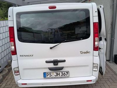 Weiß Gebraucht 2007 Renault Trafic Komfort Van / Kleinbus | 10.600 € (Fairer Preis)