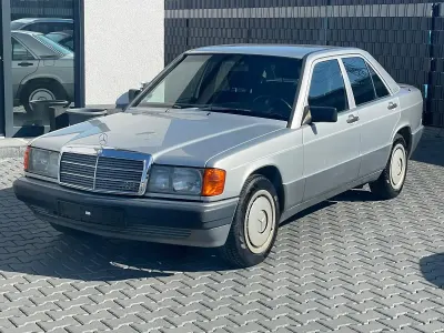 Gebraucht Mercedes 190 109 PS (80 kW) 1991 Silber Limousine