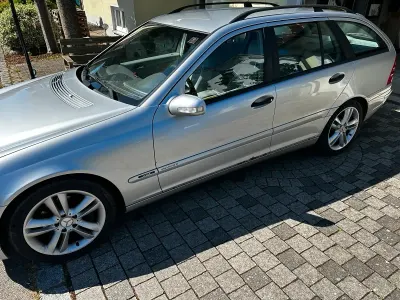 Gebraucht Mercedes C180 143 PS (105 kW) 2003 Silber Kombi