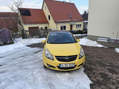 Gebraucht Opel Corsa Color Edition 101 PS (74 kW) 2010 Gelb Kleinwagen