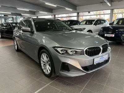 Używany BMW 320 190 KM (139 kW) 2023 Szary Kombi