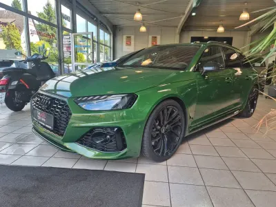 Gebraucht Audi RS4 Design 450 PS (330 kW) 2021 Sonomagrün metallic Kombi