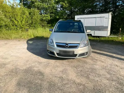 Używany Opel Zafira 150 KM (110 kW) 2006 Srebrny Minivan