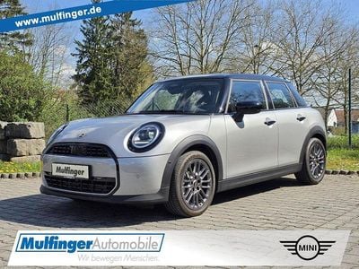 Usado Mini Cooper Classic 156 HP (114 kW) 2024 Prateado Citadino
