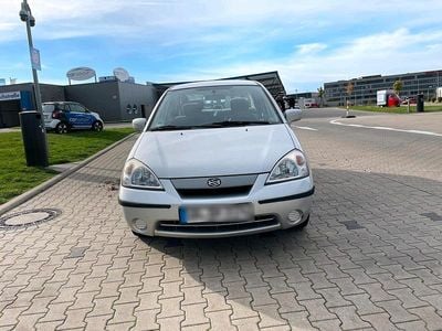 Grau Gebraucht 2003 Suzuki Liana Limousine | 1.000 € (Guter Preis)