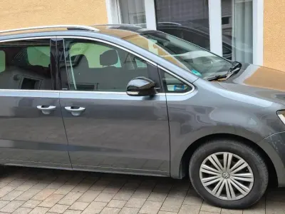 Gebraucht VW Sharan United 150 PS (110 kW) 2020 Grau Van / Kleinbus