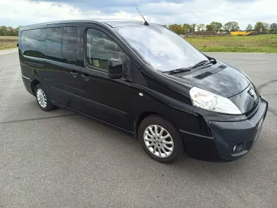 Gebraucht Peugeot TePee 136 PS (100 kW) 2011 Schwarz Van / Kleinbus