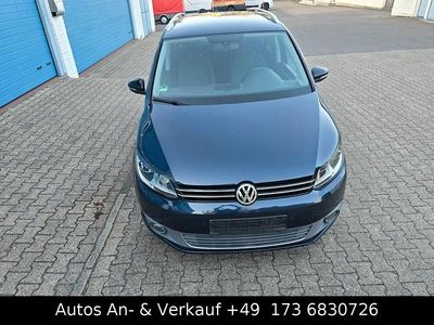 Begagnad VW Touran Style 105 HK (77 kW) 2011 Blå Minibuss