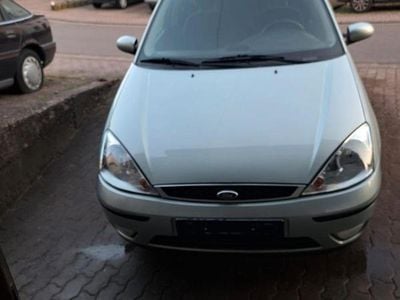 Gebraucht Ford Focus Ambiente 101 PS (74 kW) 2004 Silber Kombi