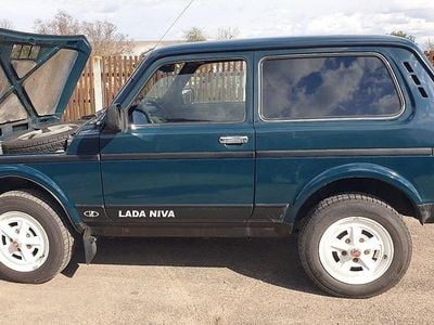 Gebraucht Lada niva 82 PS (60 kW) 2012 Grün SUV
