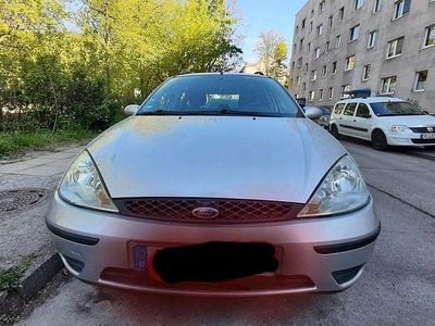Second-hand Ford Focus Viva X 101 CP (74 kW) 2004 Argintiu Berlinǎ