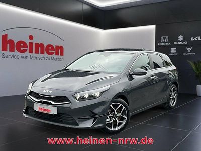 Neu Kia Ceed Platinum 140 PS (102 kW) 2026 Grau Kleinwagen