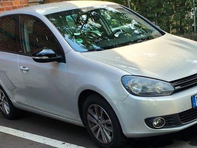 Usata VW Golf VI Trendline 80 CV (58 kW) 2011 Argento Utilitaria