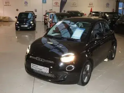 Gebraucht Fiat 500e Icon 86 kW (118 PS) 2022 Schwarz Limousine