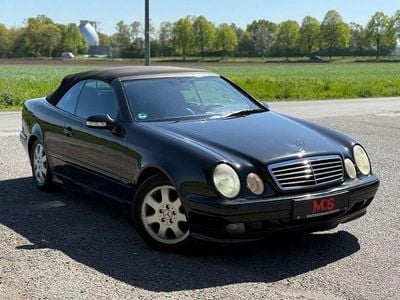 Second-hand Mercedes CLK200 Avantgarde 163 CP (119 kW) 2002 Negru Cabrio