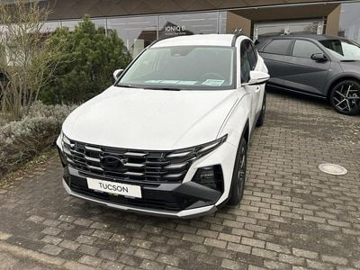 Weiß Gebraucht 2025 Hyundai Tucson Trend SUV | 37.450 € (Etwas zu teuer)